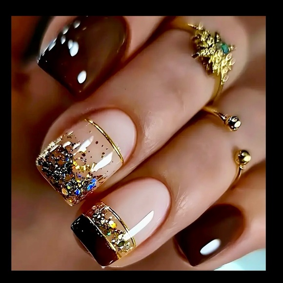 NWOT~ Full Cover Press on Nails, Set of 24 Count. Nail Glue Included - Picture 11 of 11